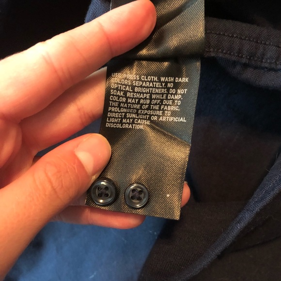 Uniqlo slim fit navy button down - Picture 5 of 10